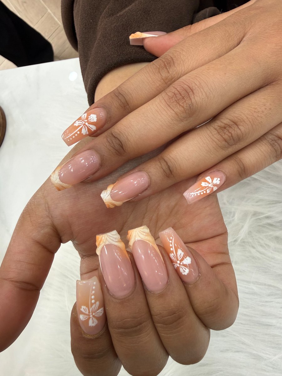 Nail salon work